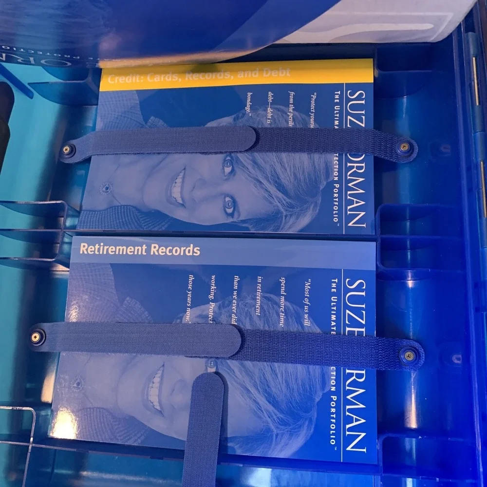 SUZE ORMAN ULTIMATE‎ PROTECTION PORTFOLIO Blue BRIEF CASE CD BOOKS Taxes & More